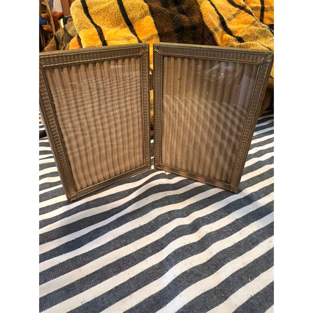 Vintage Brass Double Folding Picture Frame Art Deco Hinged Tabletop Gold 5x7